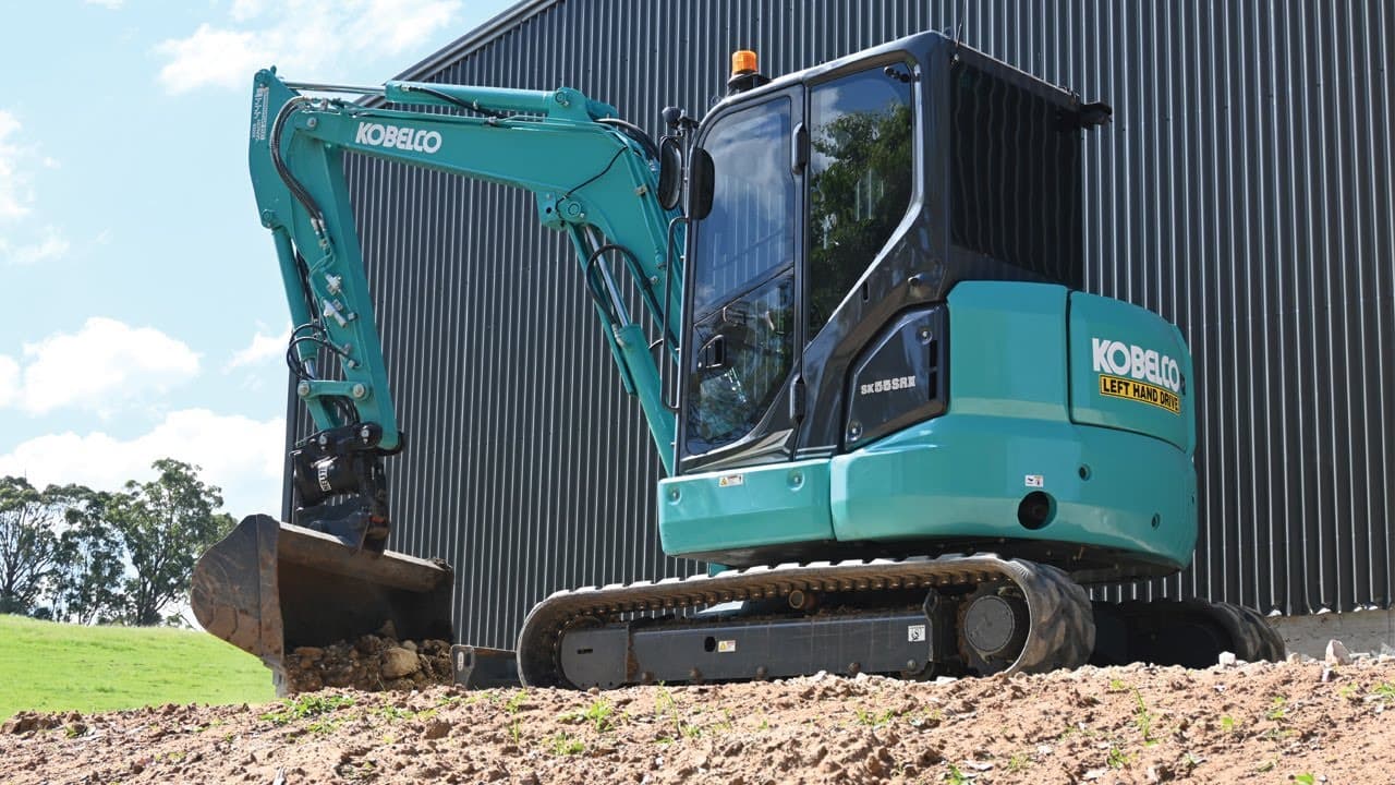 QLD Earthmoving — Kobelco excavator on site